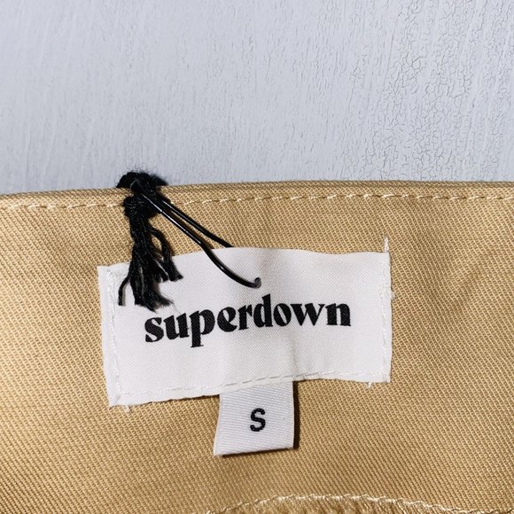 superdown Ariane Mini Skirt in Khaki - Picture 4 of 5